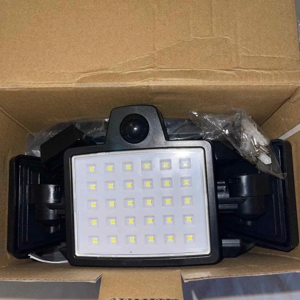 LE Lighting Ever 2-Pack Solar Motion Sensor 3-Head LED‎ Wall Lights
